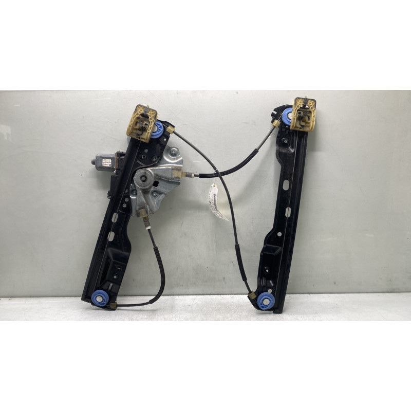 Leve vitre electrique avant gauche OPEL ASTRA J Photo n°1