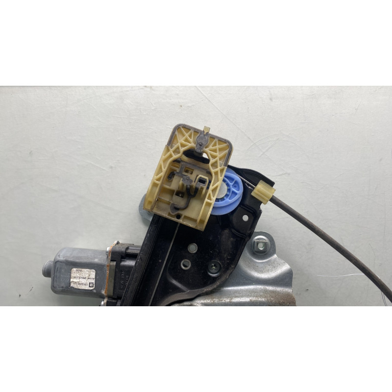 Leve vitre electrique avant gauche OPEL ASTRA J Photo n°4