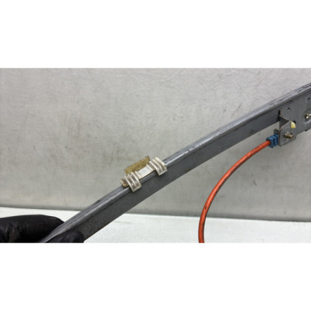 Leve vitre electrique avant gauche PEUGEOT 106