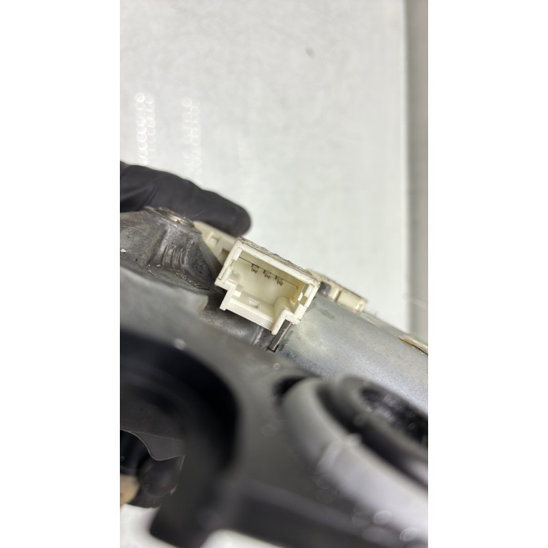 Moteur essuie glace arriere PEUGEOT 206 Photo n°4