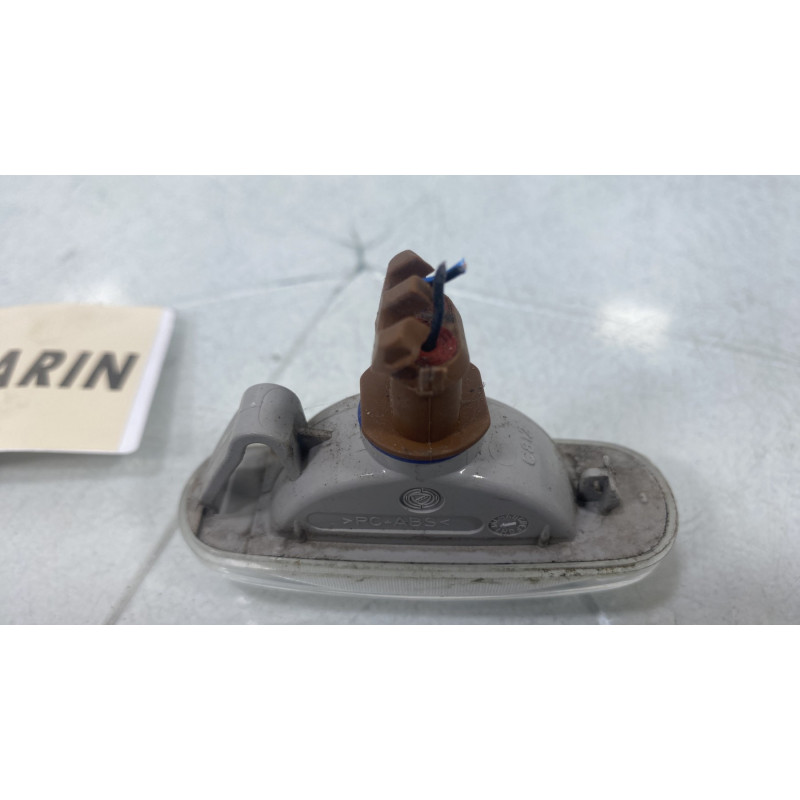 Repetiteur clignotant avant droit  (Feux) PEUGEOT BIPPER Photo n°3