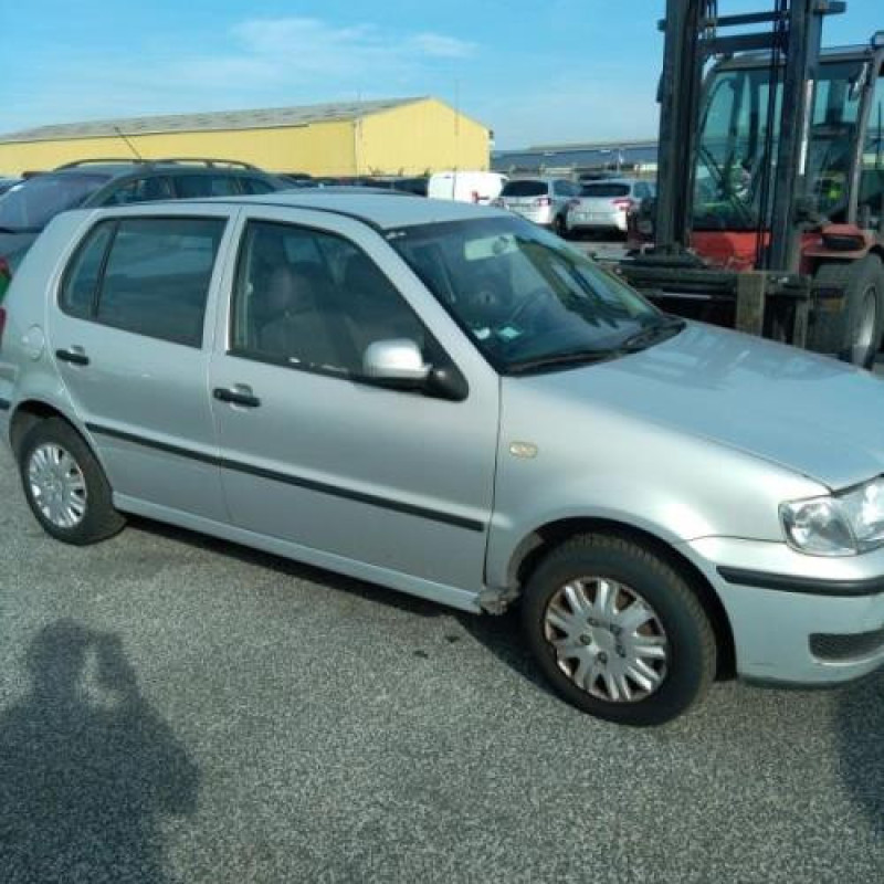 Aile avant gauche VOLKSWAGEN POLO 3 Photo n°10
