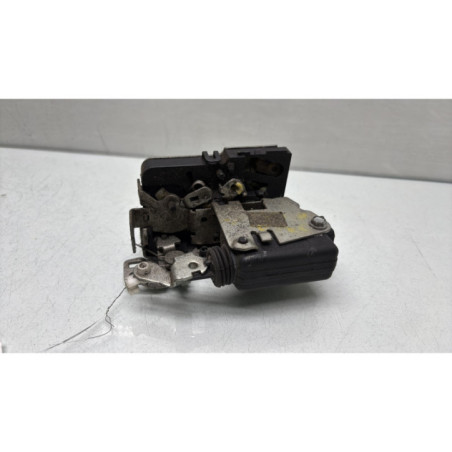 Serrure arriere gauche DACIA SANDERO 1