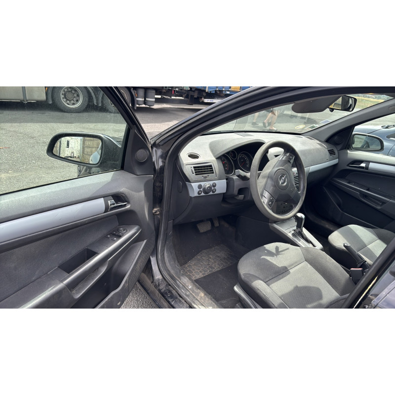 Pare choc arriere OPEL ASTRA H Photo n°17