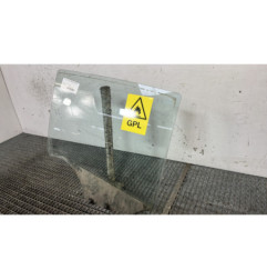 Vitre arriere droit DACIA SANDERO 1
