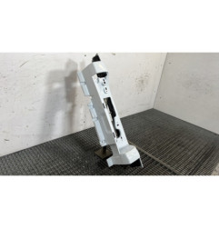 Enjoliveur de feu arriere droit NISSAN PRIMASTAR 2