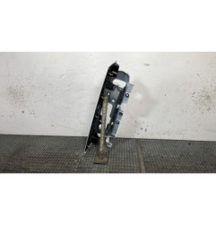 Enjoliveur de feu arriere droit NISSAN PRIMASTAR 2