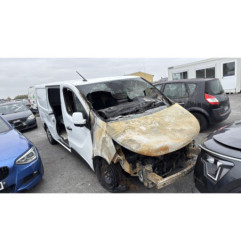 Enjoliveur de feu arriere droit NISSAN PRIMASTAR 2