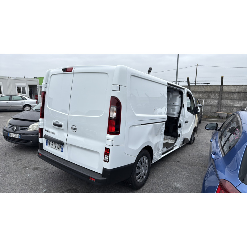 Enjoliveur de feu arriere droit NISSAN PRIMASTAR 2 Photo n°7