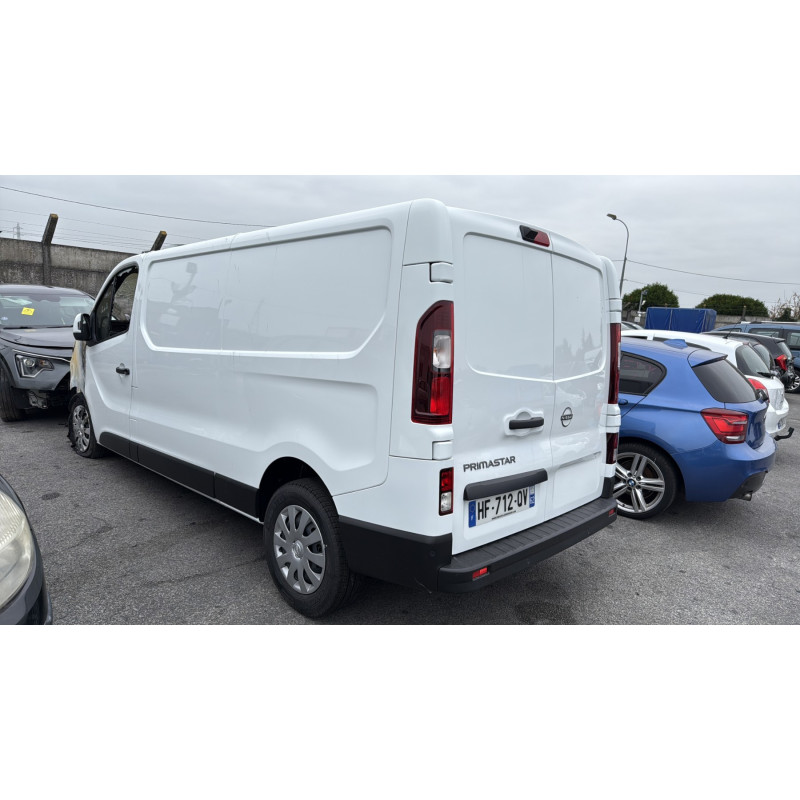 Enjoliveur de feu arriere droit NISSAN PRIMASTAR 2 Photo n°8