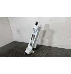 Enjoliveur de feu arriere gauche NISSAN PRIMASTAR 2