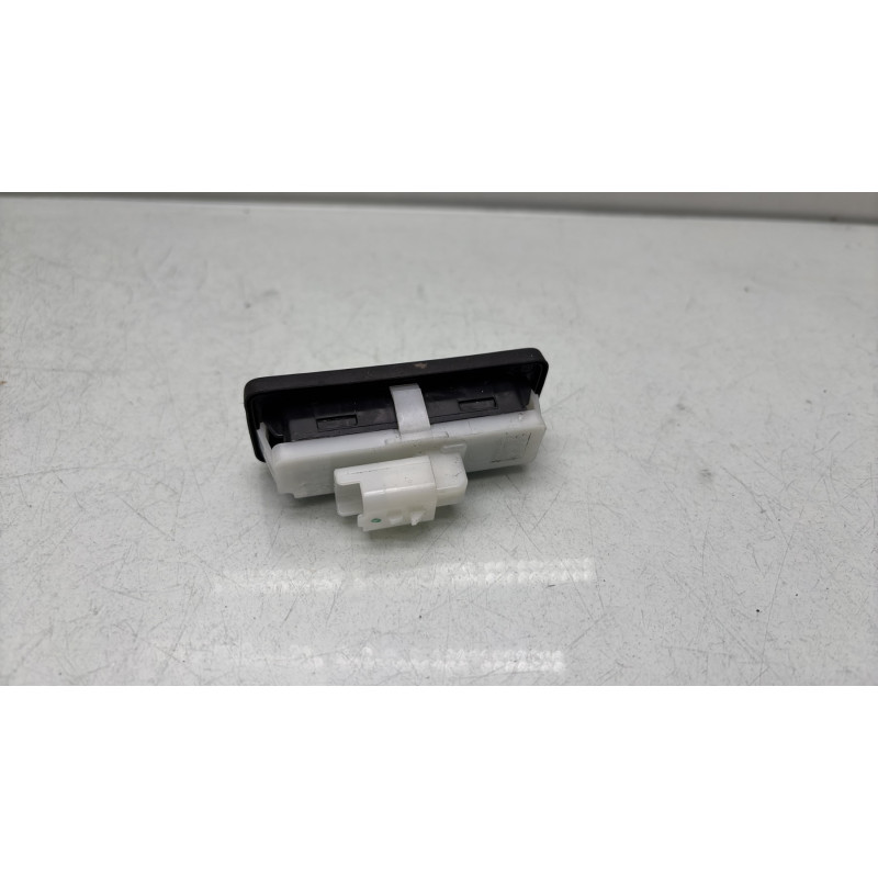 Bouton de coffre CITROEN C5 AIRCROSS Photo n°2