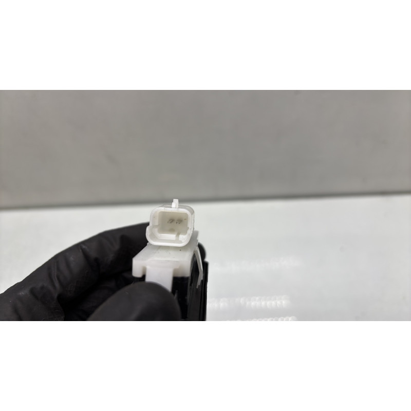 Bouton de coffre CITROEN C5 AIRCROSS Photo n°3