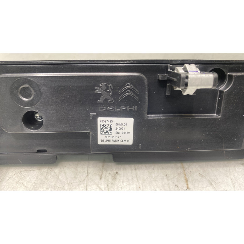 Bouton de warning CITROEN C5 AIRCROSS Photo n°3
