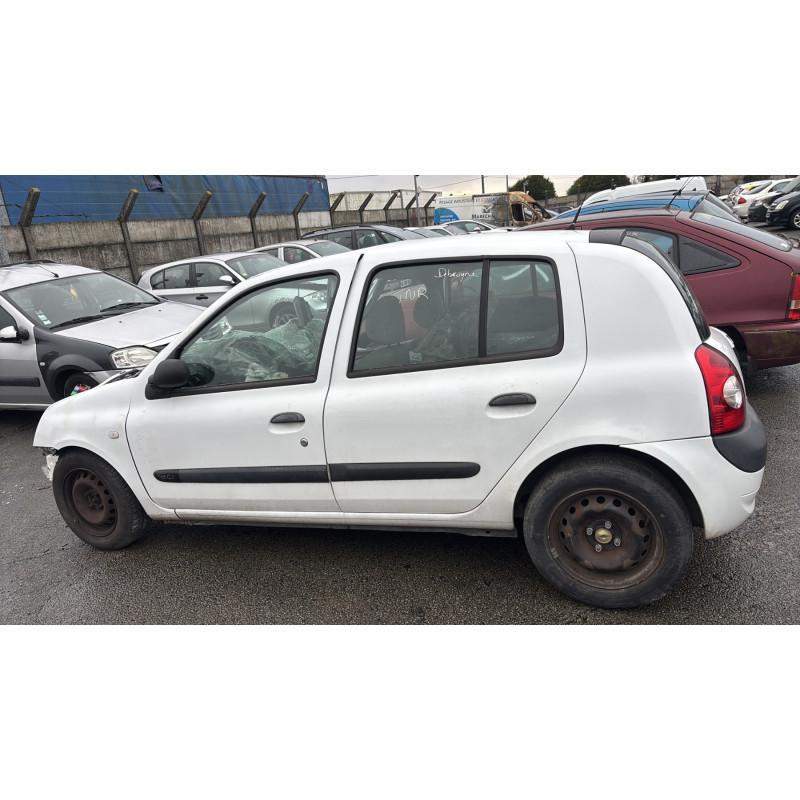 Poignee interieur arriere gauche RENAULT CLIO 2 Photo n°11