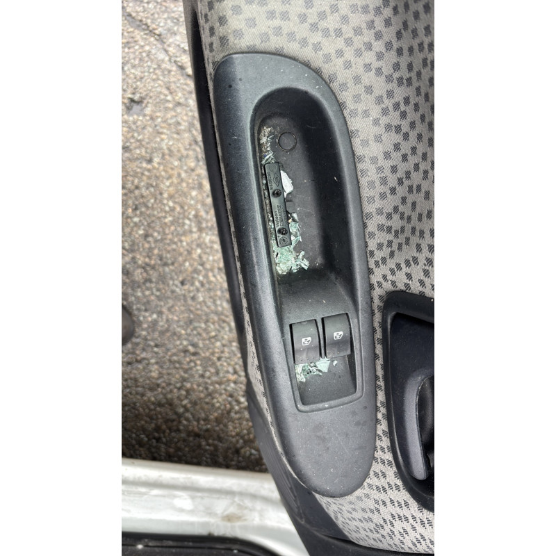 Poignee interieur arriere gauche RENAULT CLIO 2 Photo n°14