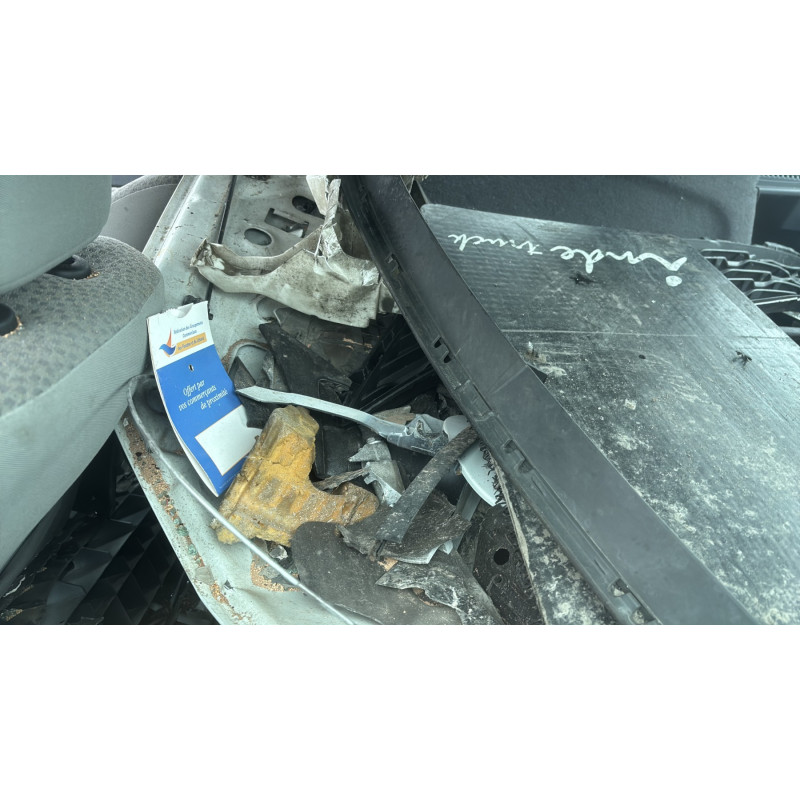 Poignee interieur arriere gauche RENAULT CLIO 2 Photo n°17