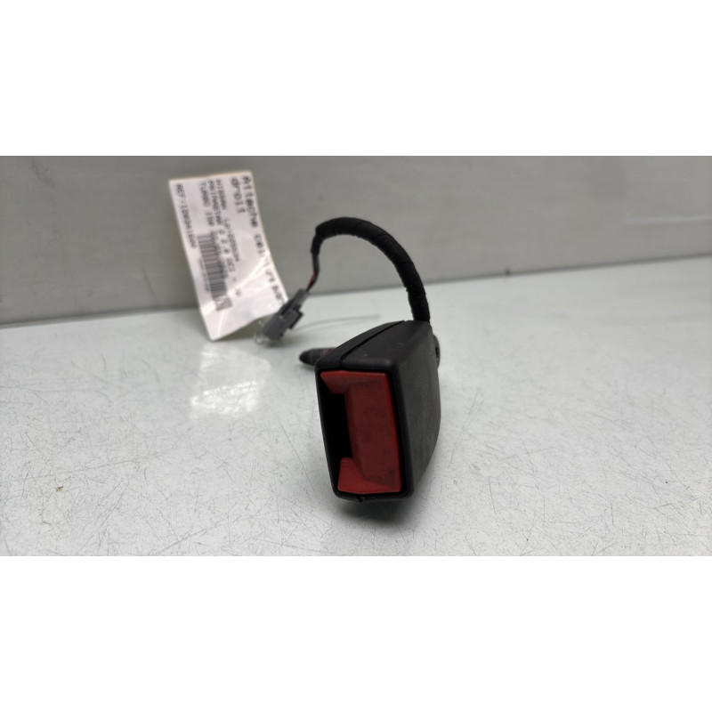 Attache ceinture avant droit NISSAN PRIMASTAR 2 Photo n°2