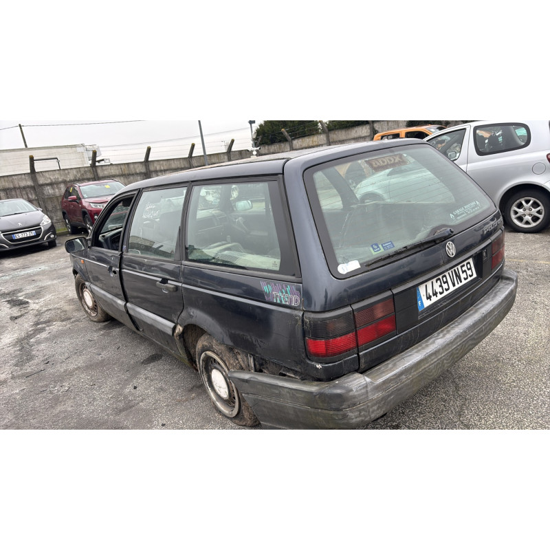 Feu arriere principal droit (feux) VOLKSWAGEN PASSAT 3 Photo n°11