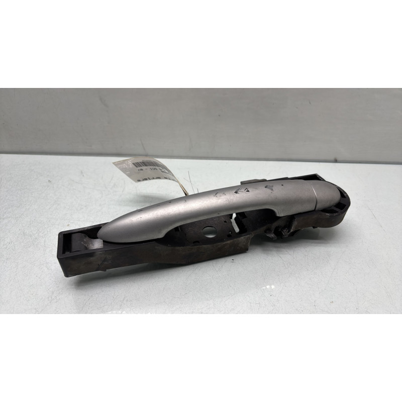 Poignee porte arriere droit RENAULT CLIO 3 Photo n°1