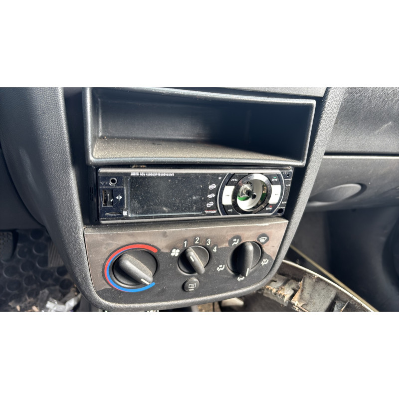 Custode arriere droit OPEL CORSA C Photo n°20