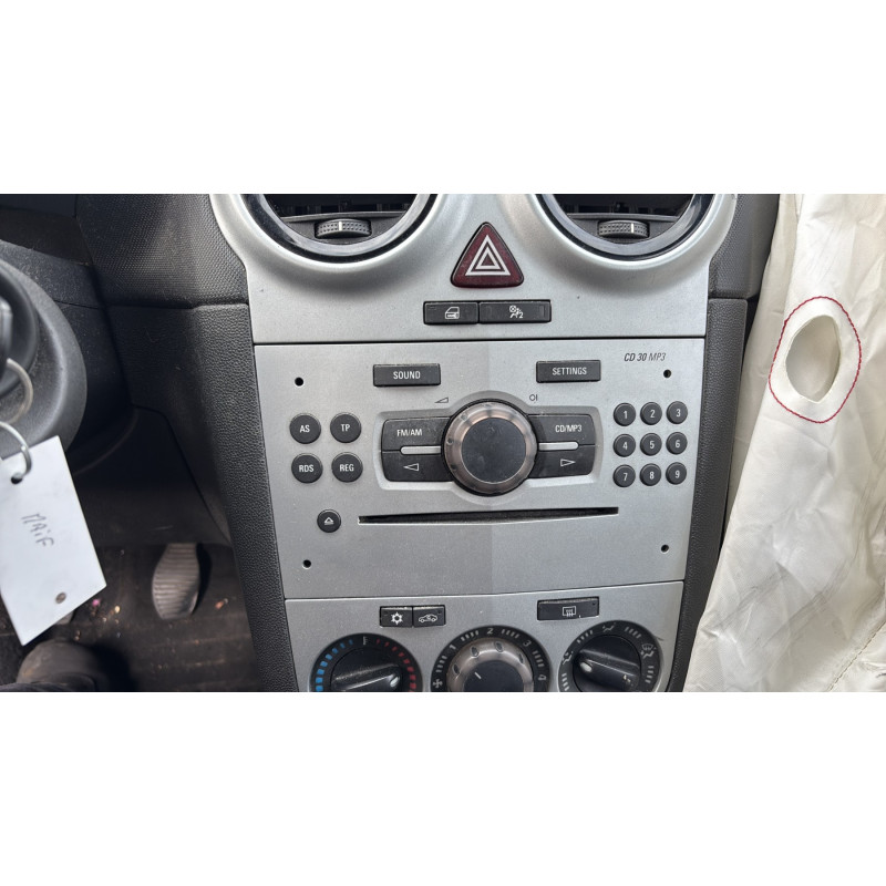 Feu arriere principal gauche (feux) OPEL CORSA D Photo n°20