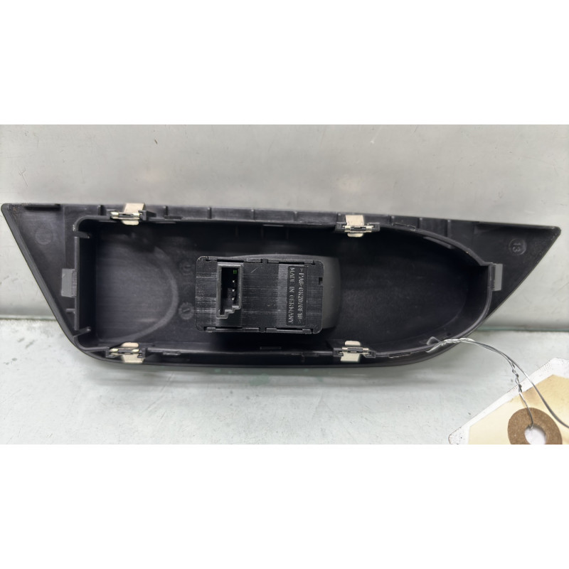 Interrupteur de leve vitre arriere droit BMW X1 E84 Photo n°3