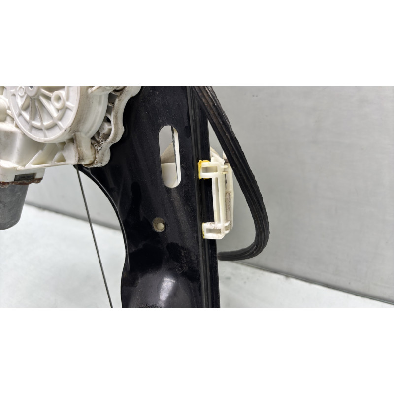 Leve vitre electrique avant droit BMW X1 E84 Photo n°8