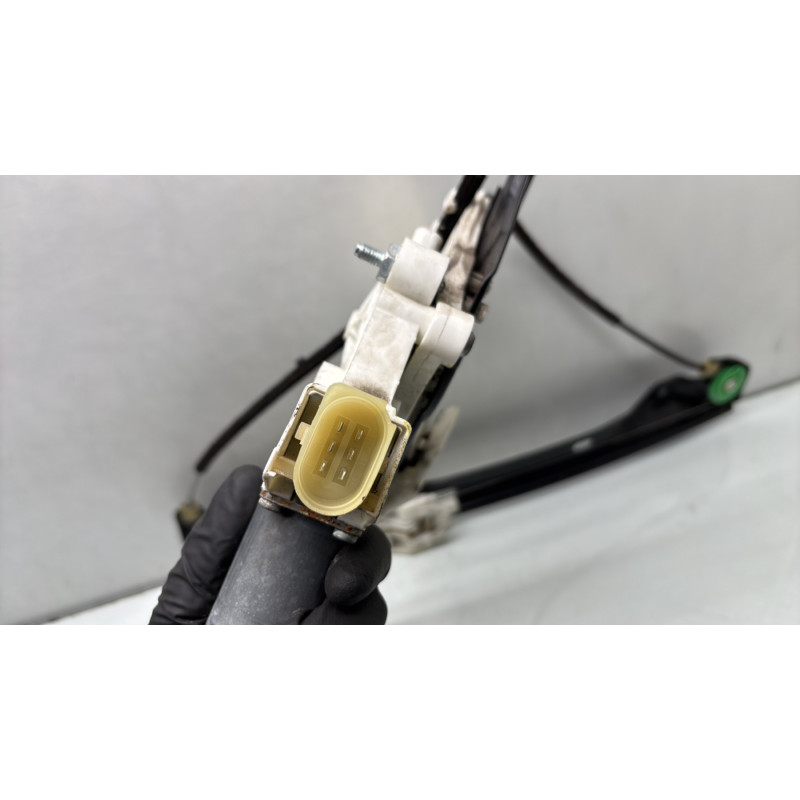 Leve vitre electrique avant gauche BMW X1 E84 Photo n°7