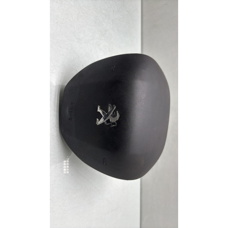 Air bag conducteur PEUGEOT 208 1 Photo n°1