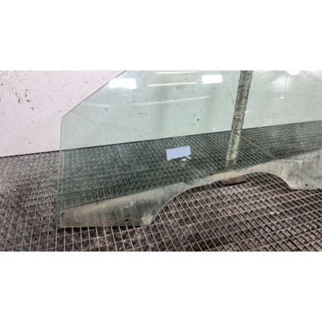Vitre avant gauche FORD FIESTA 5