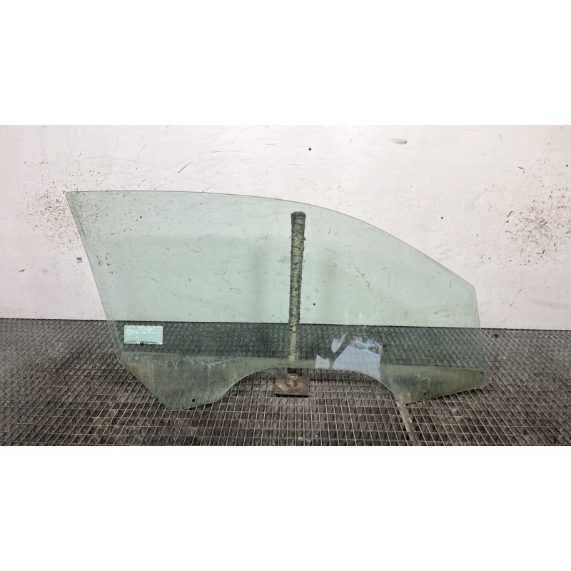 Vitre avant gauche FORD FIESTA 5 Photo n°4