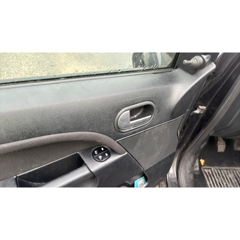 Serrure avant gauche FORD FIESTA 5 Photo n°15