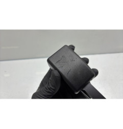 Attache ceinture avant droit RENAULT MEGANE 4