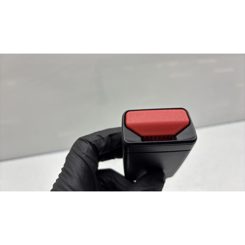 Attache ceinture avant gauche RENAULT MEGANE 4 Photo n°4