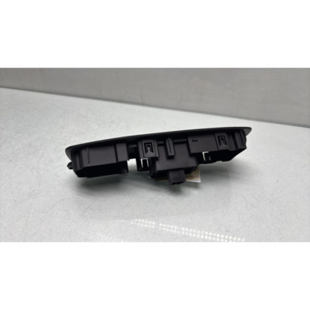 Interrupteur de leve vitre avant droit RENAULT MEGANE 4