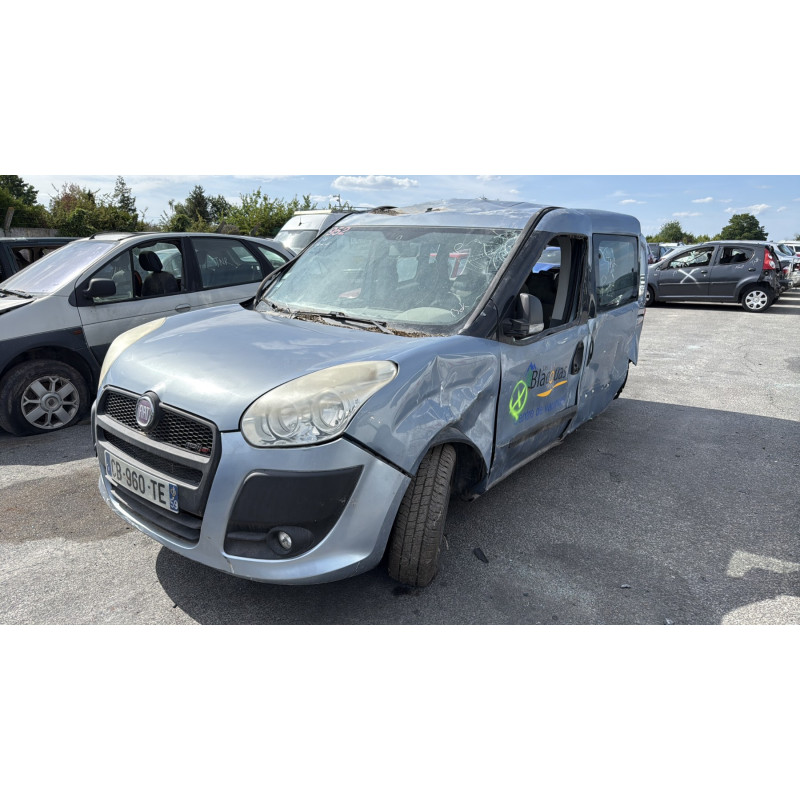 Leve vitre electrique avant droit FIAT DOBLO 2 Photo n°8