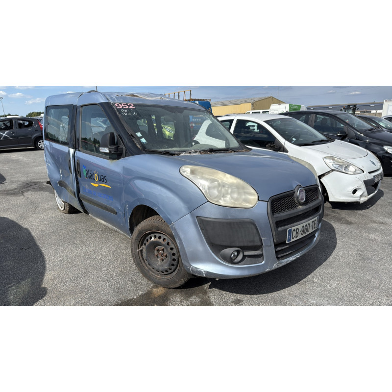 Leve vitre electrique avant droit FIAT DOBLO 2 Photo n°9