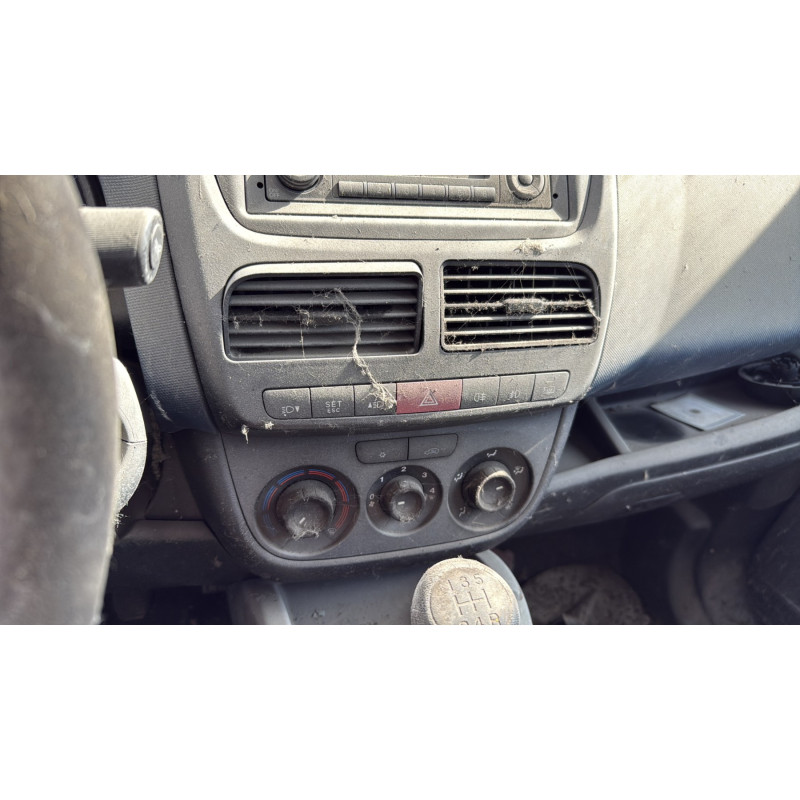 Leve vitre electrique avant droit FIAT DOBLO 2 Photo n°16