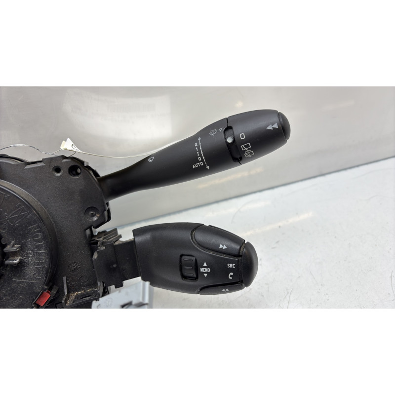 Com (Bloc Contacteur Tournant+Commodo Essuie Glace+Commodo Phare) PEUGEOT 308 1 Photo n°6