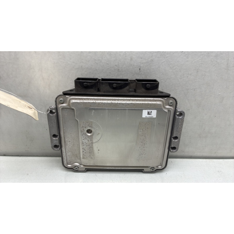 Calculateur moteur PEUGEOT 407 Photo n°4