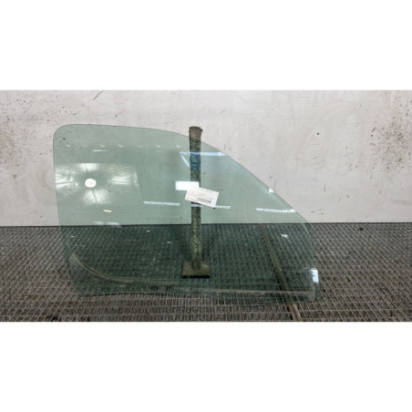 Vitre avant droit PEUGEOT PARTNER 1 Photo n°1