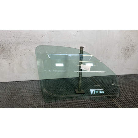 Vitre avant droit PEUGEOT PARTNER 1