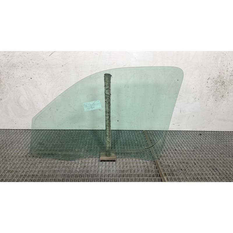 Vitre avant droit PEUGEOT PARTNER 1 Photo n°4