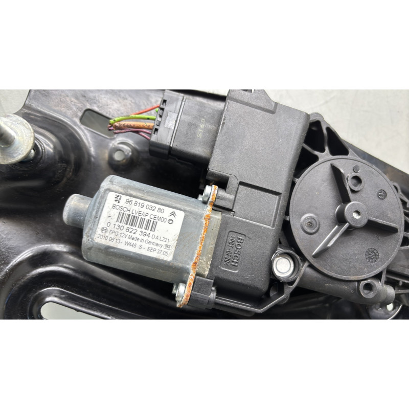 Leve vitre electrique arriere droit PEUGEOT 308 1 Photo n°4