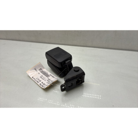 Attache ceinture arriere droit PEUGEOT 307