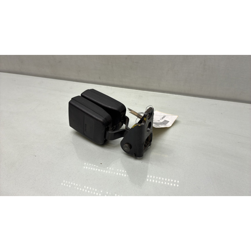 Attache ceinture arriere droit PEUGEOT 307 Photo n°3