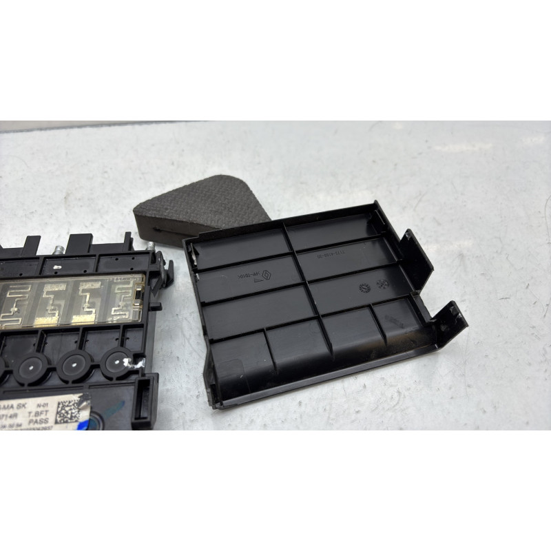 Porte fusible NISSAN TOWNSTAR Photo n°5