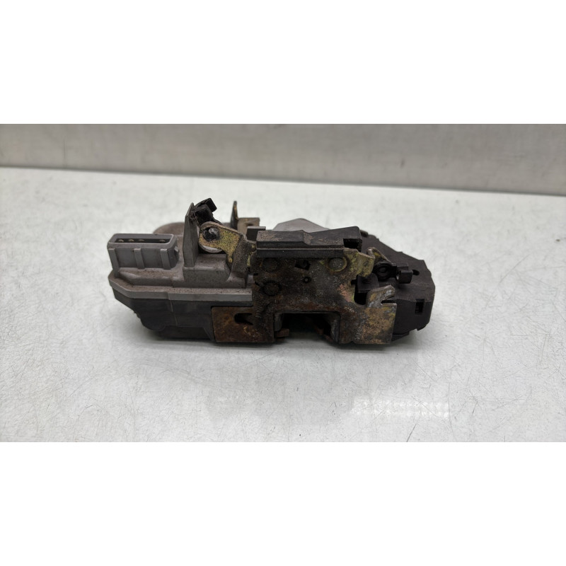 Serrure arriere gauche PEUGEOT 206 Photo n°4