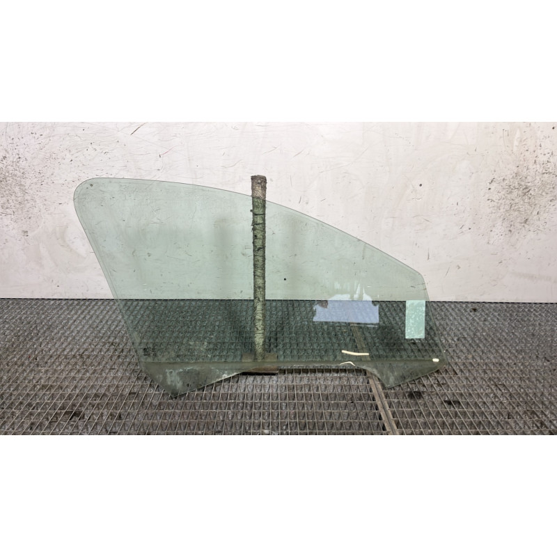 Vitre avant gauche PEUGEOT 206+ Photo n°4